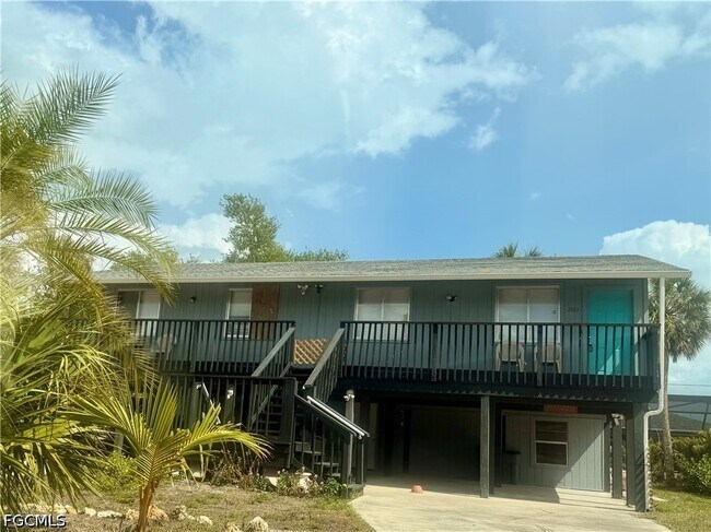 Building Photo - 200 Mid Island Dr