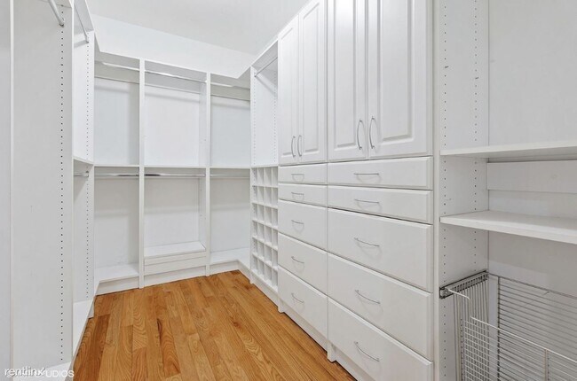 Photo - 3 br, 2 bath Condo - 4040 N Mozart St