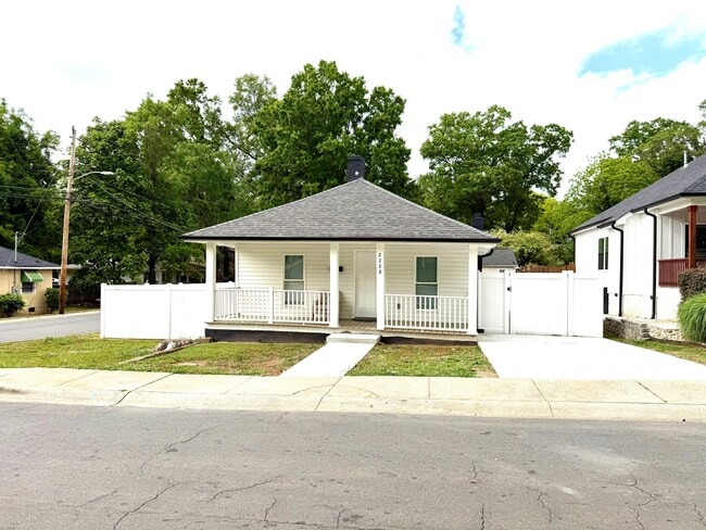 Photo - 2228 Tate St