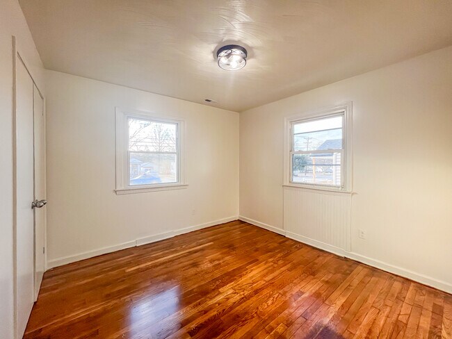 Photo - 329 Summit St