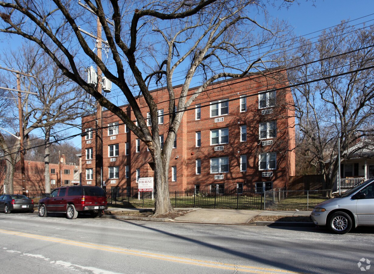 Photo - Benning Road Apartments