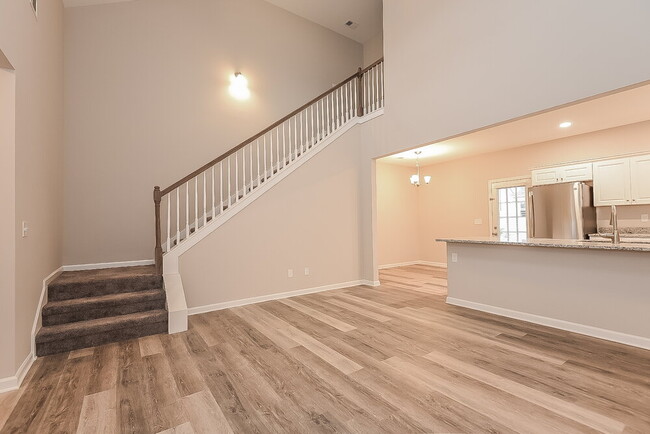 Photo - 19 Celtic Ct