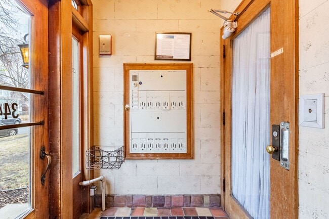 Photo - 3447 Garfield Ave S