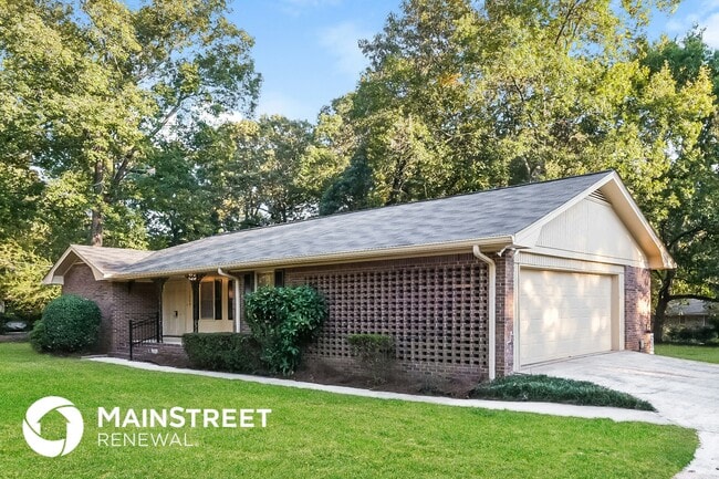 Photo - 1369 White Oak St SE