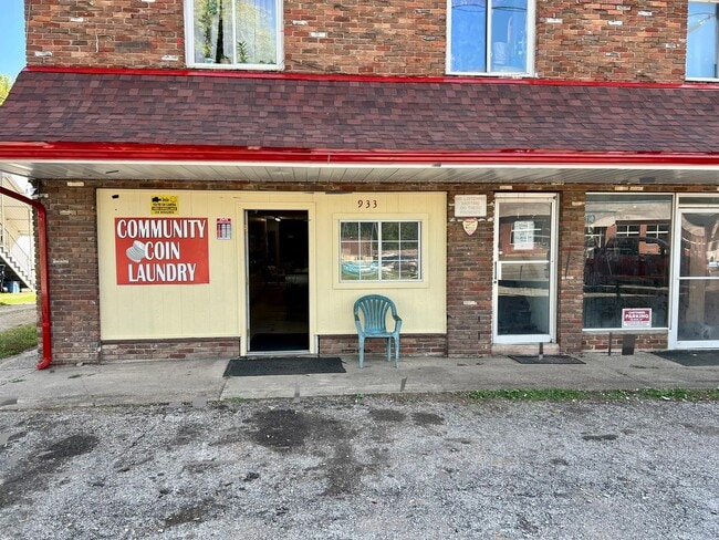 Building Photo - 933 Roosevelt Blvd Unit 2