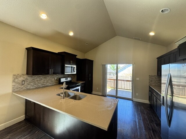 Photo - 3 Bed / 2 Bath near Pine Nursery Park — Grass Park Next Door, Private Community Pool