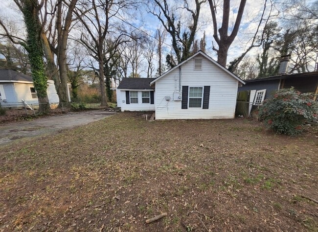 Photo - 2940 Grand Ave SW House