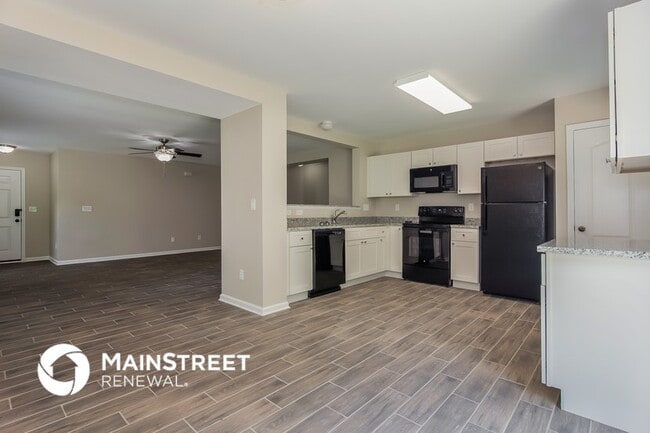 Photo - 4384 Stone Mountain Dr