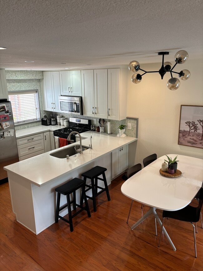 Photo - 10926 Bluffside Dr