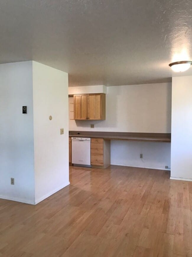 Photo - 787 Meadows Dr Unit 1