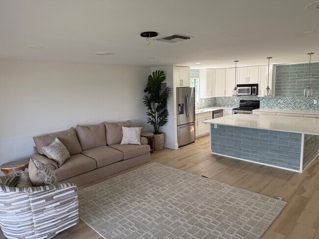 Photo - 360 Wilma Cir