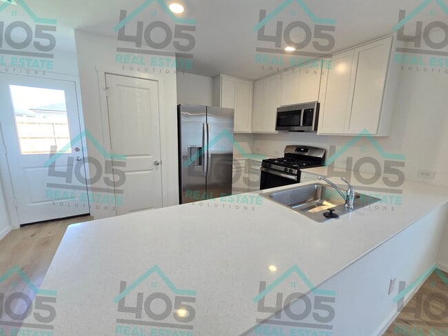 Photo - NEWLY BUILT 3 BEDROOM RENTAL