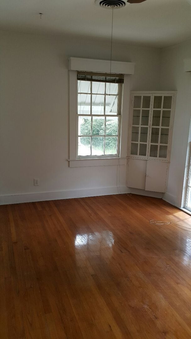 Photo - 2933 Dayton St