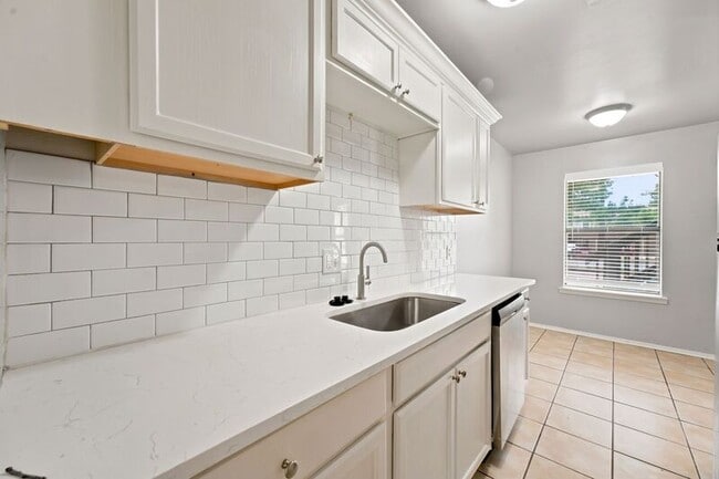 Photo - 2770 N Barcelona Ave