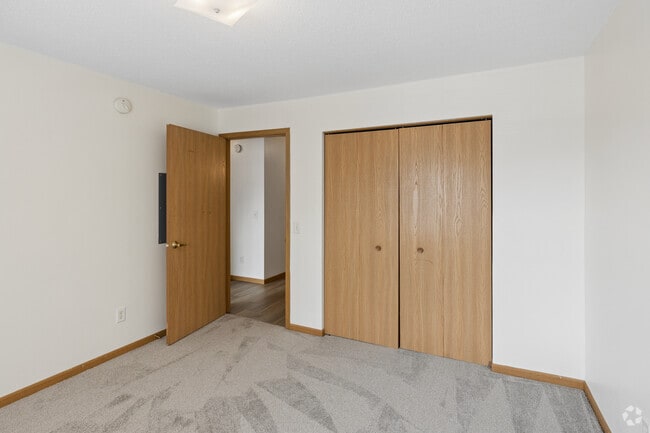 2BR, 1BA w/ Den - 912SF - Bedroom - Westview Apartments