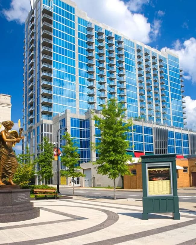 Cozy 1-Bedroom, 1-Bathroom Condo in Prime ... - Cozy 1-Bedroom, 1-Bathroom Condo in Prime ... Unit 1813