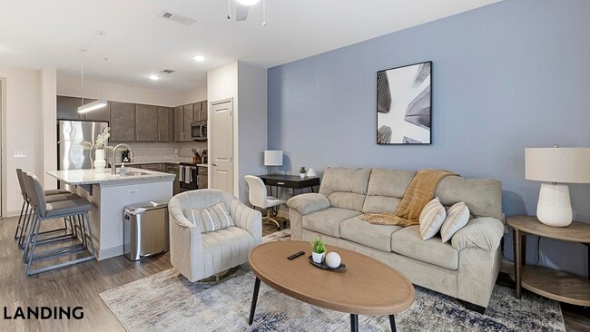 Photo - 2800 NE Green Oaks Blvd Unidad 5308