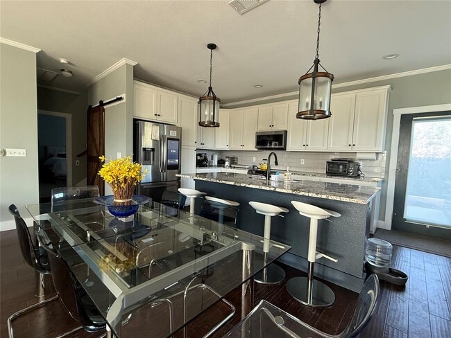 Photo - 410 Summit Ridge Dr N