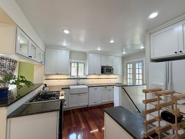 Photo - 631 Jackson St