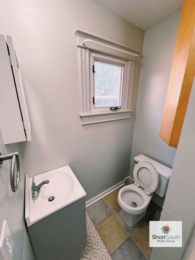 Photo - 409 W Michigan Ave Unit 2