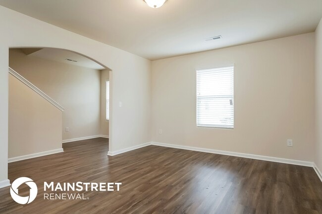 Photo - 328 Iron Horse Ln