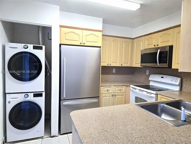 Photo - 10020 NW 9th St Cir Unit 102