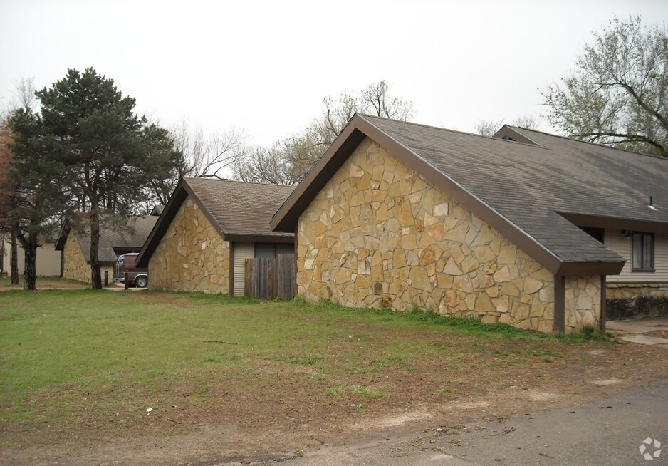 Photo - 3037 N Jackson Ave