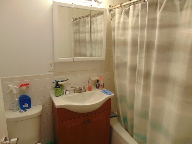 Photo - 1025 Hancock St Unit 4G