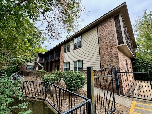 Building Photo - 1355 Oakland Ave Unit 7