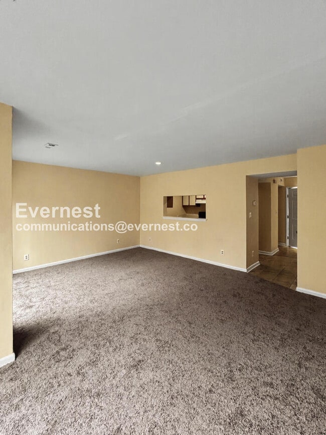 Photo - 3 Bed, 1.5 Bath Townhome with Off-Street Parking / Pet-Friendly / Available Now!