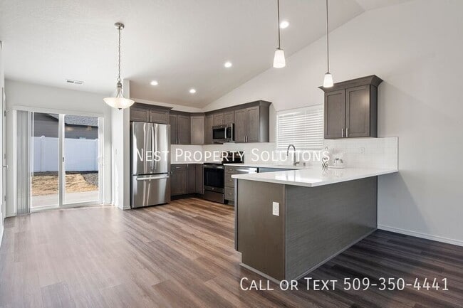 Photo - 422 N Washington St