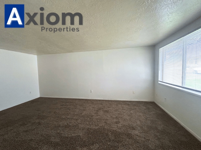 346 W. Lovejoy-2