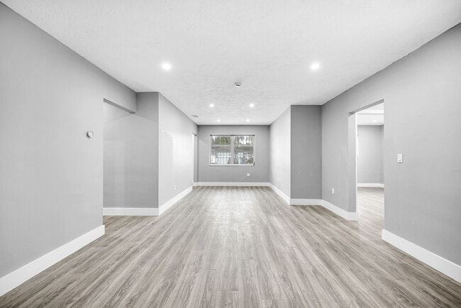 Photo - 645 NE 149th St Unidad 645