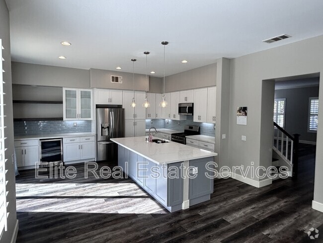 Building Photo - 363 Circulo Coronado Rental