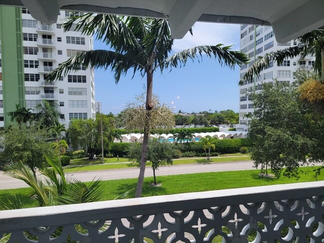 2005 Sans Souci Blvd Unit 305