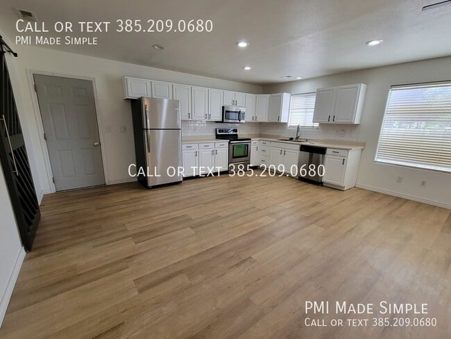 Building Photo - 483 N 1220 W