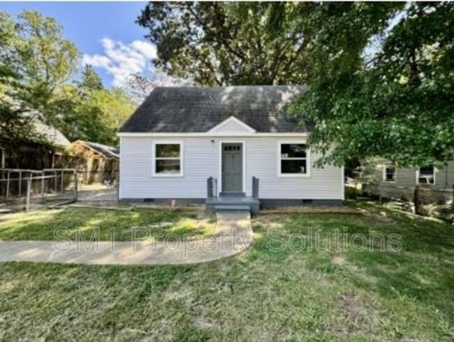 Photo - 1020 Nancy Ln SE