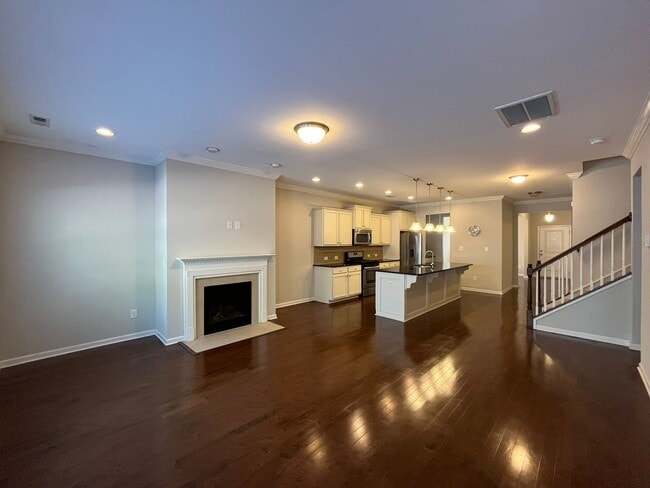 Photo - Spacious 3BD, 3.5Bath, 2700+ SF Townhome Minutes from RTP
