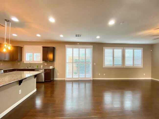 3621 Vino Biano Ave