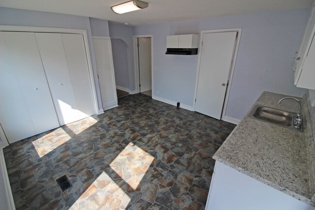 Photo - 78 Notre Dame Ave Apartamento Unidad A - Lower