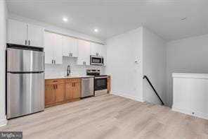 Building Photo - 3962 Parrish St Unit 1