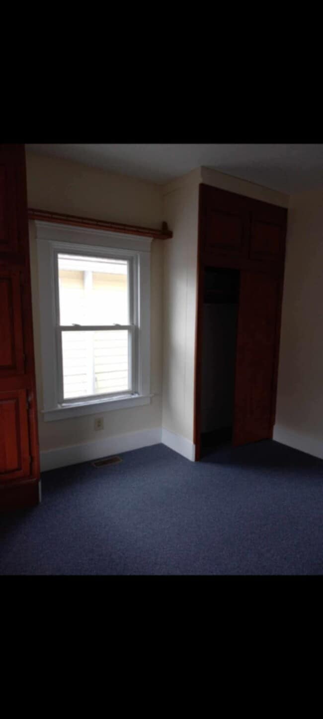 Photo - 1410 Meadowbrook Ave SE