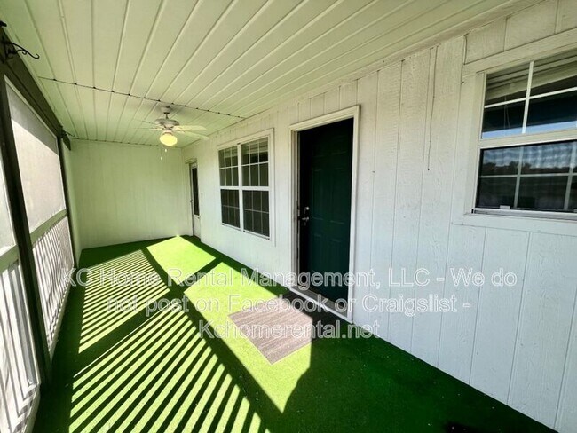 Photo - 6836 N Olive St