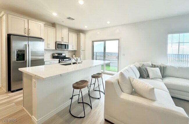 Photo - 600 Carriage Hill Dr Unidad 1147