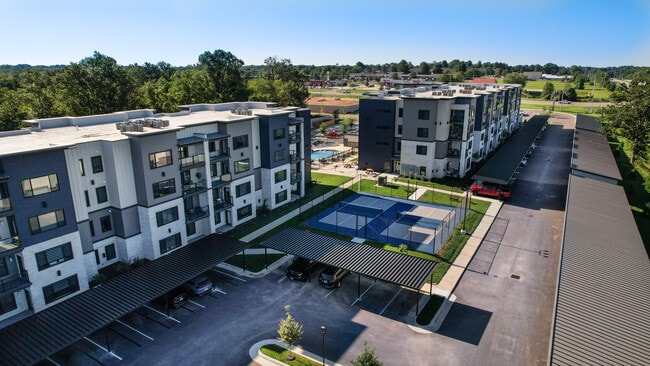 The Silverleaf Apartments