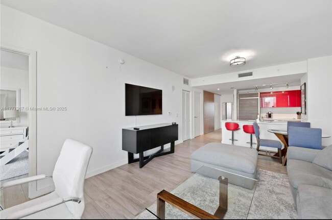 Photo - S Miami ave , Miami, FL 33130 - 2 BR 1 BA ... Unit 3102