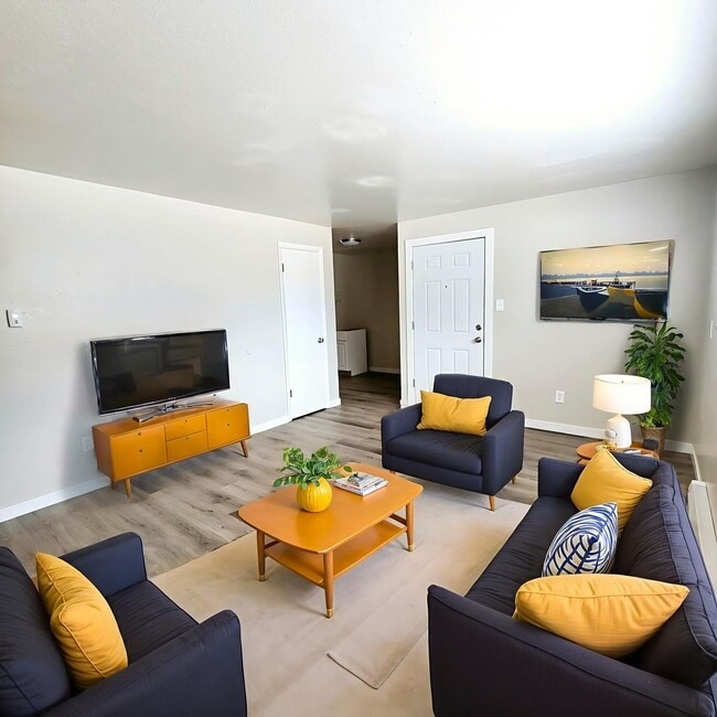Fully Remodeled 2-Bed, 1-Bath Home in Old ... - Fully Remodeled 2-Bed, 1-Bath Home in Old ...