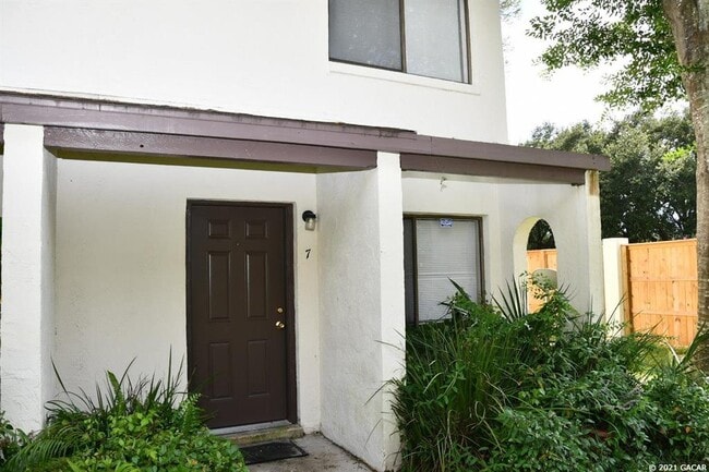 2635 SW 35th Pl Unit 1407
