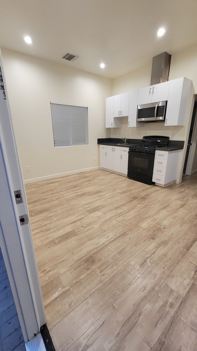 Unit-B - 7415 Beckford Ave Unit ADU  B