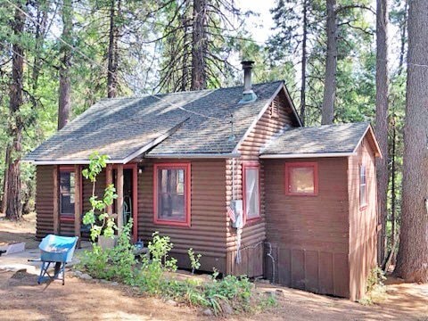 Building Photo - Charming Woodland Cabin Rental in Twain Harte